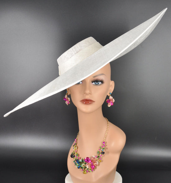White Super Wide Brim Sinamay Fascinator Hat Ascot Royal Hat Wedding Race Day Kentucky Derby Party Mother of the Bride Studio Photoshoot
