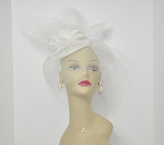 DerbyWedding Feather Floral Organza w Sinamay Headband Fascinator Hat Cocktail White