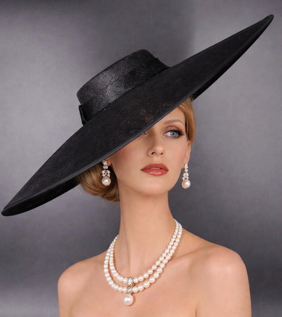 Black Super Wide Brim Sinamay Fascinator Hat Ascot Royal Hat for Wedding Race Day Kentucky Derby Party Mother of the Bride Studio Photoshoot